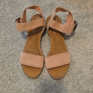 Elegant TOMS Sandals Size 9